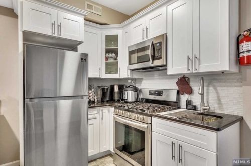 161 St, Union City NJ 07087-5439 exterior