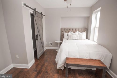 2022 21 St, Philadelphia PA 19145-2722 exterior