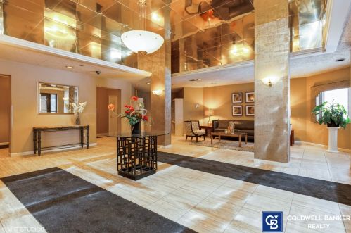 1633 Prospect Ave, Milwaukee, WI 53202-2494