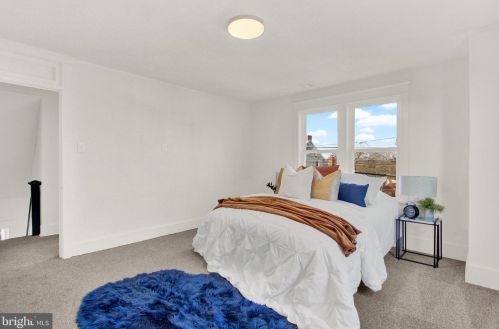 319 King St, Littlestown PA 17340-1612 exterior