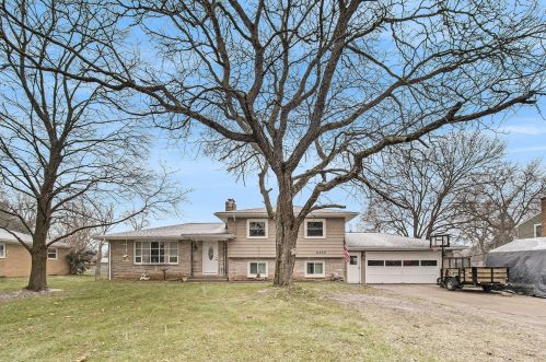 6358 Plainfield Ave, Kalamazoo, MI 49048-9477