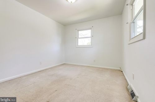 8001 Kidd St, Alexandria VA 22309-1131 exterior