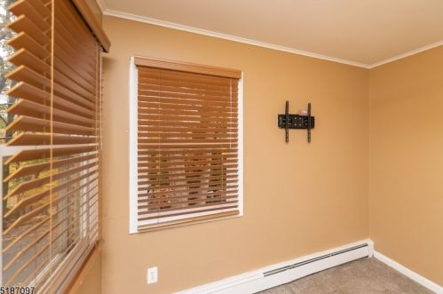 150 Madison Trl, Hopatcong NJ  07843-1519 exterior