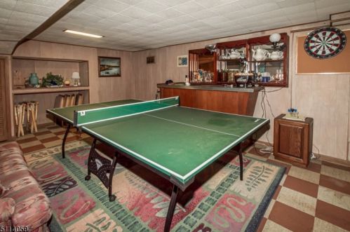 1490 Fox Trl, Mountainside NJ 07092-1301 exterior