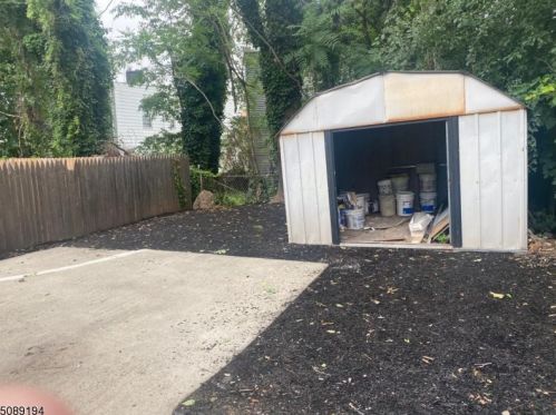 18 Grove Ter, Irvington NJ  07111-3820 exterior