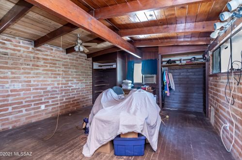 5749 Lee St, Tucson AZ 85719-3900 exterior