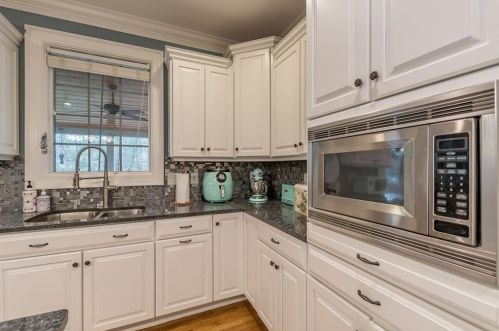 2195 Innsfail Dr, Lithonia GA 30078-5683 exterior