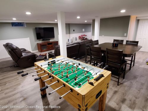 117 Beechwood Ave, West Long Branch NJ 07764-1801 exterior