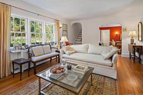 23 Buckingham Pl, Norwalk CT 06851-5004 exterior