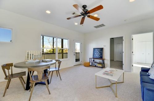 218 Fletcher St, Austin TX 78704-5031 exterior