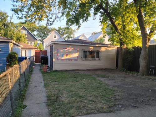 4443 Haddon Ave, Chicago IL 60651-3409 exterior