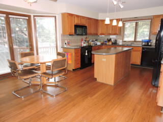 16229 Country Knoll Dr, Northville, MI 48168-2375