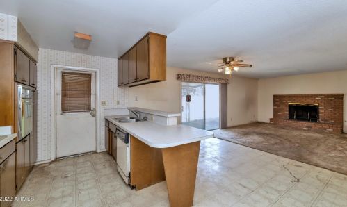 11250 33rd Ave, Phoenix AZ 85051-0631 exterior