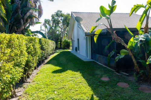 9765 Erica Ct, Boca Raton FL  33496-1942 exterior