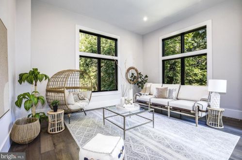 6160 Hardy Dr, Mc Lean VA 22101-3112 exterior