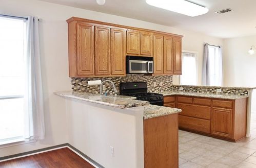 8522 Sports Hvn Dr, Humble TX 77346-6000 exterior