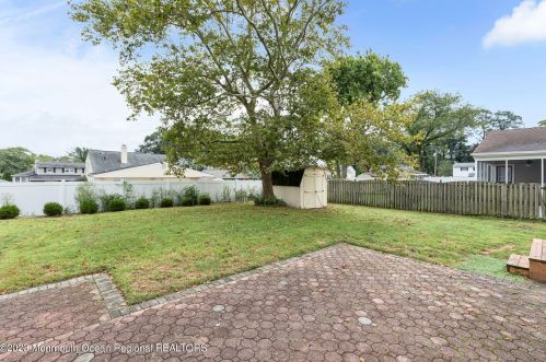 6 Stevens Pl, Hazlet NJ  07730-1205 exterior