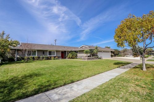 736 El Mirador Dr, Fullerton, CA 92835-1821