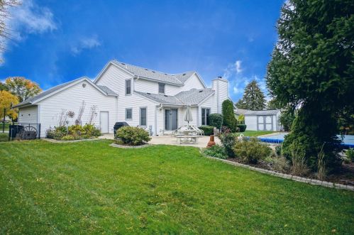 11717 Waterford Ave, Milwaukee, WI 53228-1860