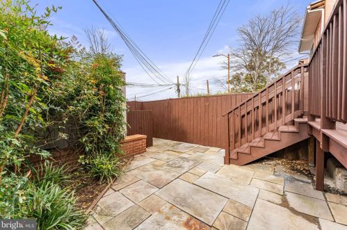 408 4th St, Washington DC  20003-2005 exterior