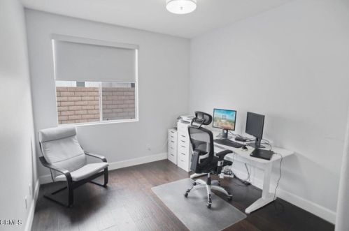 1641 Muirfield Dr, Oxnard CA  93036-7757 exterior