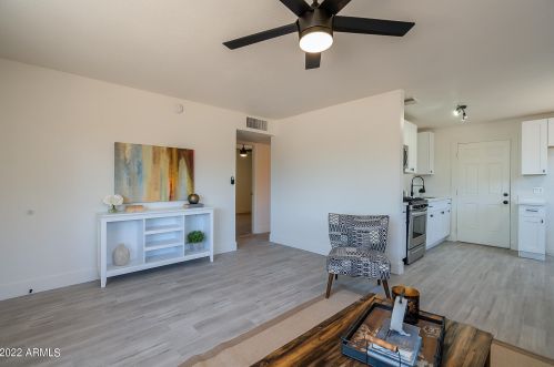 9235 4 Ave, Phoenix AZ 85041-5746 exterior