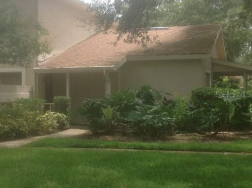 6309 Bentbranch Ct, Tampa FL  33617-1752 exterior