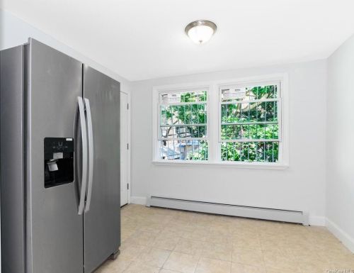 2318 Holland Ave, Bronx NY 10467-8710 exterior