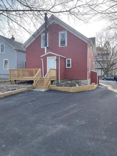 133 Bennett St, Woonsocket RI  02895-4618 exterior