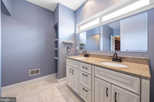 1505 Dickinson St, Philadelphia PA 19146-4830 exterior