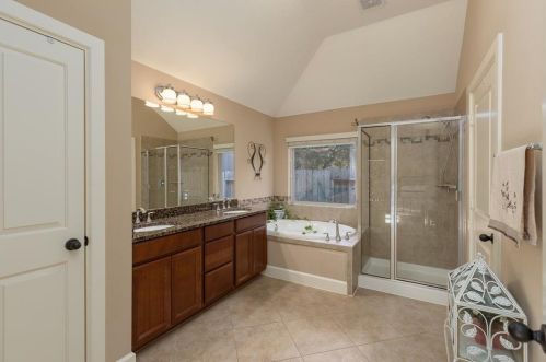 7018 Dewberryshores Ln, Humble TX 77396-4352 exterior