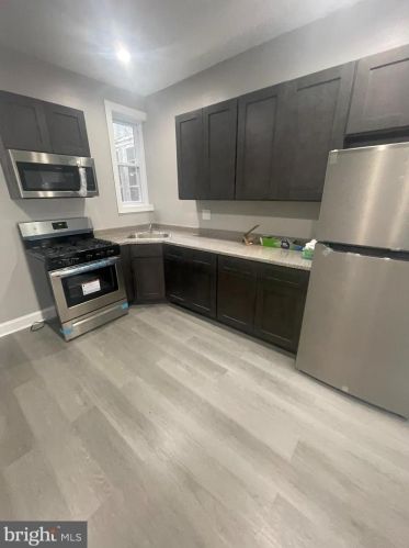 6217 Chestnut, Philadelphia PA 19104-3120 exterior