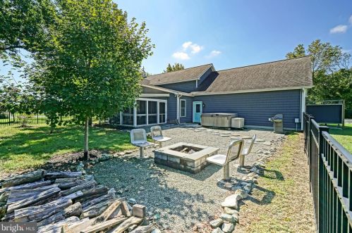 15544 New Rd, Lewes DE 19958-9573 exterior