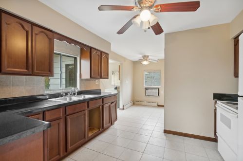 9022 Rockwell Ave, Chicago IL 60805-1314 exterior