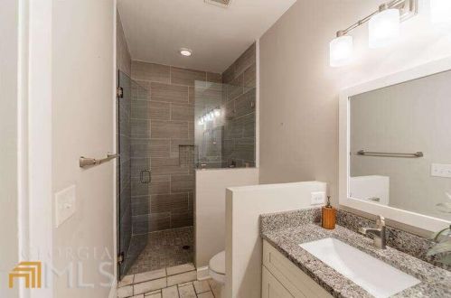 1332 Latham St, Atlanta GA exterior