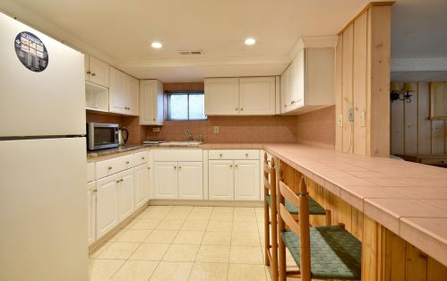 4536 Nottingham Ave, Chicago IL 60656-3825 exterior