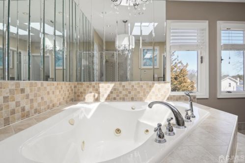 11 Beverly Rd, Old Bridge NJ  08857-1613 exterior