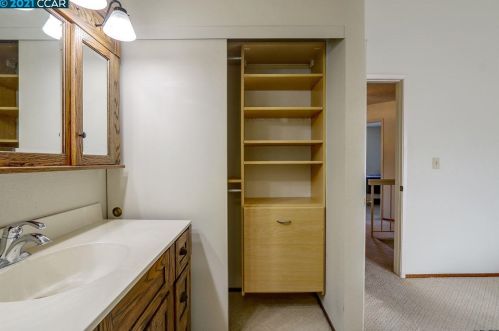 2624 Trafalgar Ct, Concord CA 94520-1125 exterior