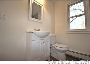 469 East St, New Britain CT 06051-2404 exterior