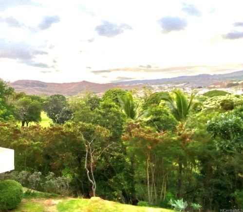 1160 Ala Napunani St, Honolulu HI  96818-1622 exterior