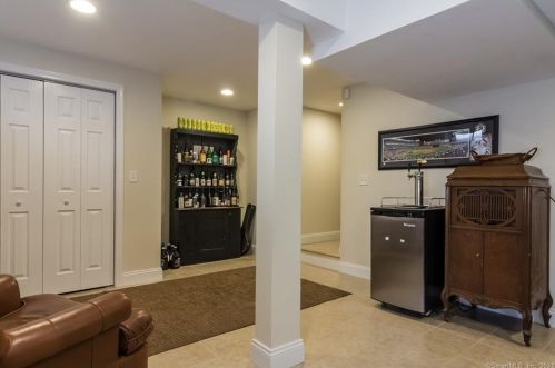 22 Running Brk Dr, Deep River CT 06419-1309 exterior