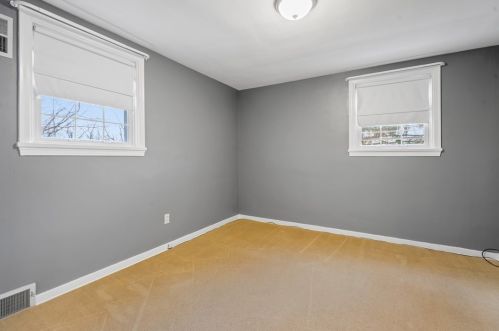 57 Locksley Dr, Pittsburgh PA  15235-5117 exterior