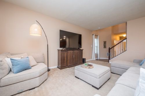 137 Cimarron Dr, Moon Twp PA  15108-9642 exterior