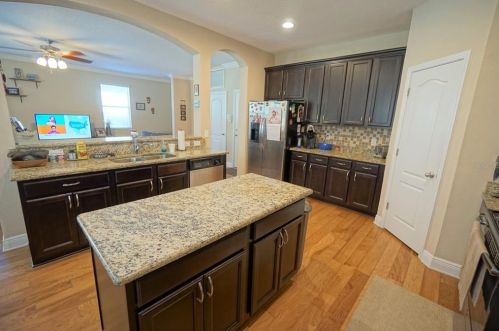 3611 Ohio Ave, Tampa FL  33611-4248 exterior