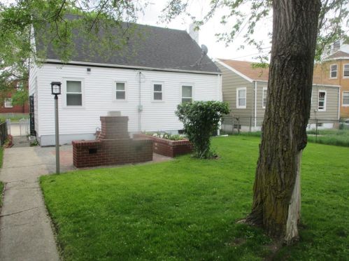 2306 Monroe St, Gary IN  46407-3052 exterior