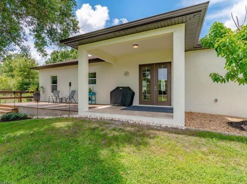 662 20 St, Naples FL 34117-9410 exterior