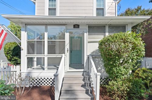 16 Masonic View Ave, Alexandria VA  22301-2204 exterior