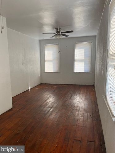 2038 5 St, Philadelphia PA 19148-2548 exterior