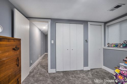 4013 8th Ave, Wyoming MI  exterior