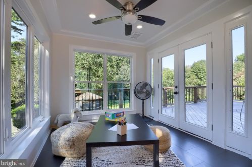 1297 Wheatland Ave, Lancaster PA 17603-4520 exterior